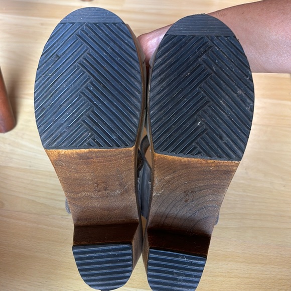 LOTTA Peep Toe Clogs Taupe Oiled Nubuck Leather on Brown Base, size 37, EUC - Picture 6 of 9